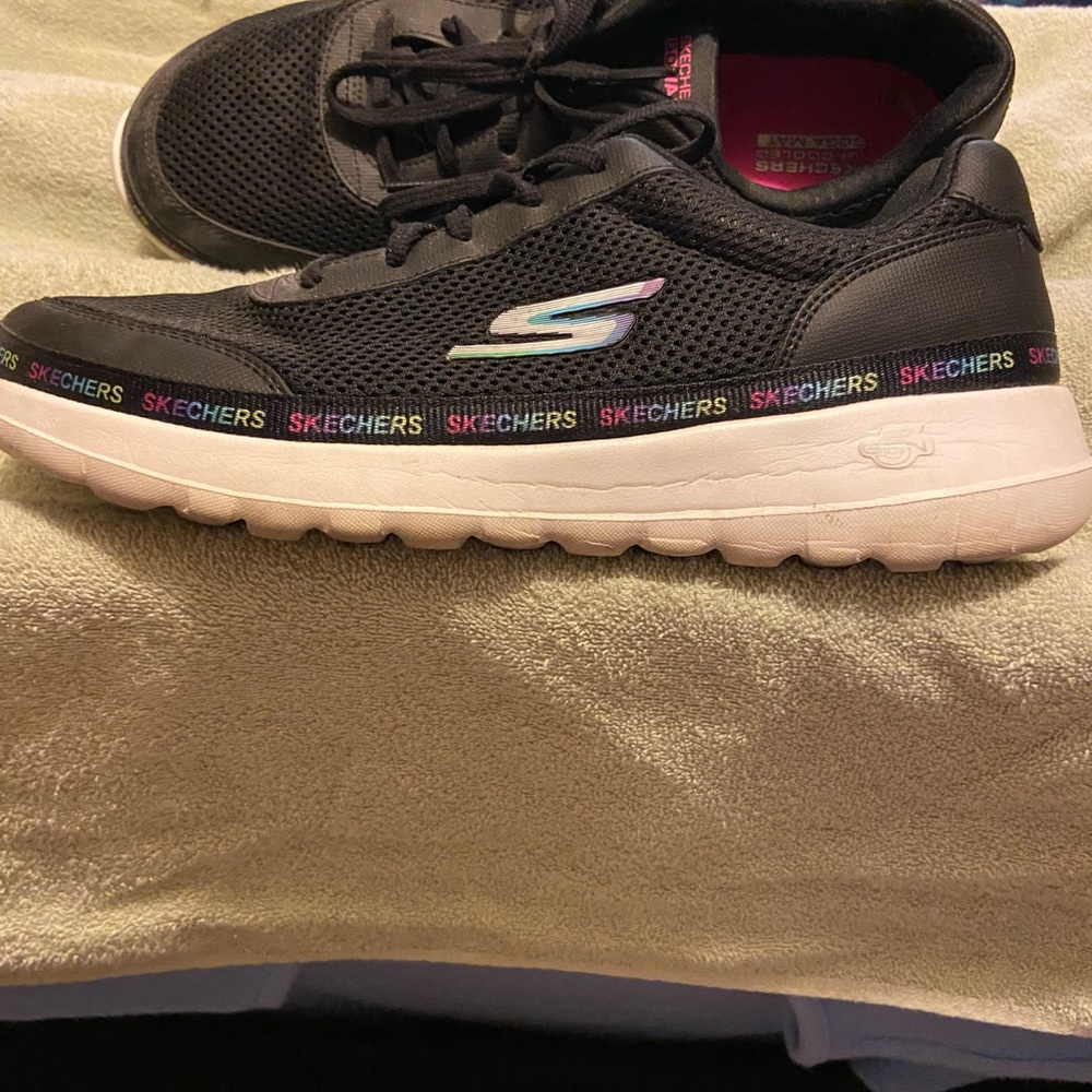 Only worn a couple of times. Look new.